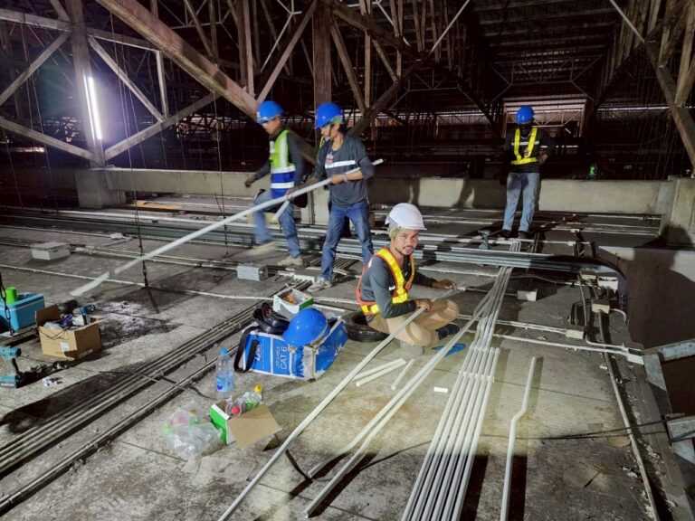 ติดตั้งท่อ UPVC ตามมาตรฐานงานระบบไฟฟ้า ภายในอาคาร